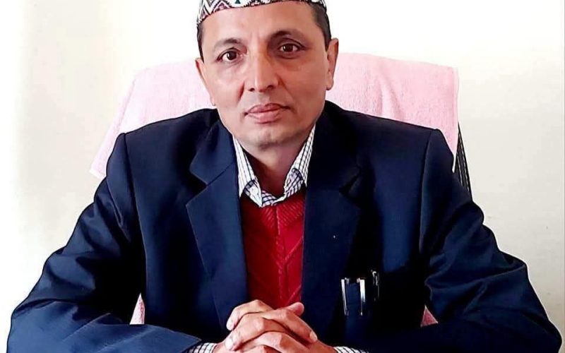 चुरियामाईकाे सुरूङ्गमा गाडि कुदाउछु भन्नू र, पुरानाे प्रविधिमा हेटाैँडा कपडा उधाेग चलाउछु भन्नू एउटै हाे ।